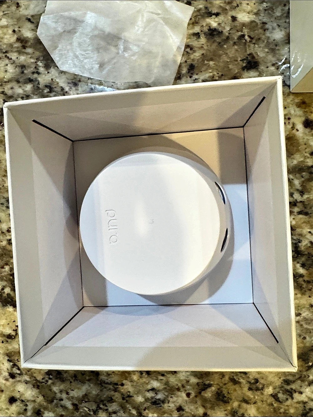 Pura 4 Smart Fragrance Diffuser White with 4 Fragrance Refills